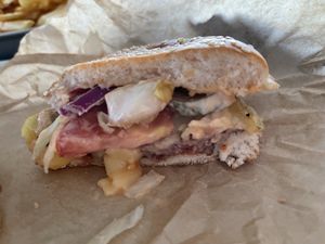 Fuhraa burger at Furahaa - Vegan in Paris