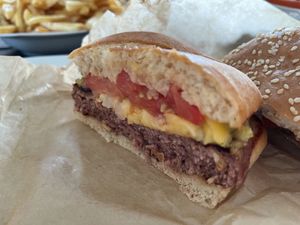 Special burger at Furahaa - Vegan in Paris
