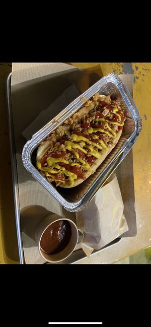 Vegan hot dog  at Furahaa - Vegan in Paris