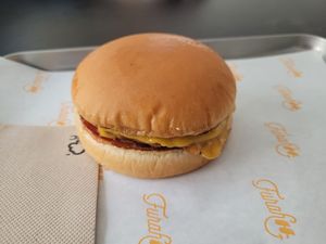 Cheeseburger  at Furahaa - Vegan in Paris