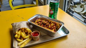 Hot dog menu at Furahaa - Vegan in Paris