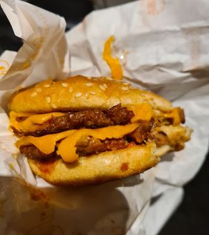 Big furahaa burger at Furahaa - Vegan in Paris