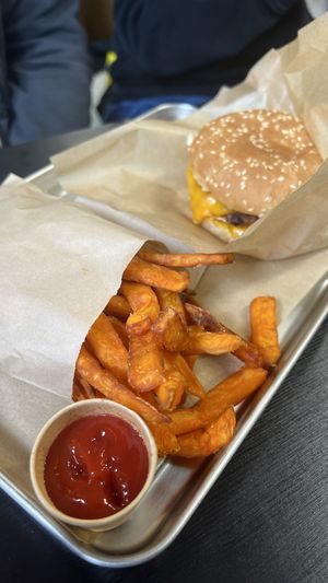 Sweet potato fries   at Furahaa - Vegan in Paris