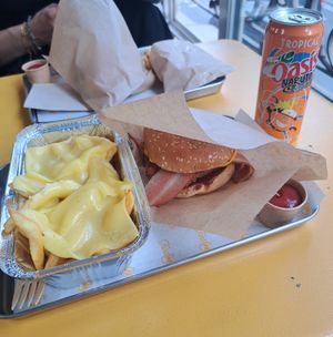 Chi'ckn Burger & Cheese Fries at Furahaa - Vegan in Paris