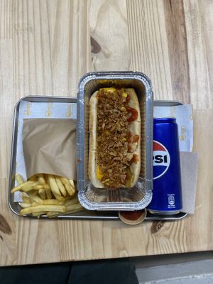 NYC hotdog meal!  #Veganuary at Furahaa - Vegan in Paris