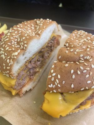 Impossible burger  at Furahaa - Vegan in Paris