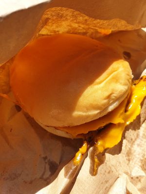 🍟🍔🥤 at Furahaa - Vegan in Paris