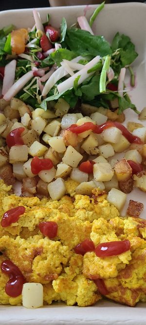 Tofu scramble with potatoes and salad at Truth & Tonic in Las Vegas
