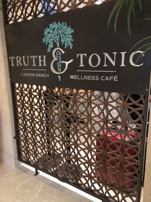 Located near the spa at the Venetian   at Truth & Tonic in Las Vegas