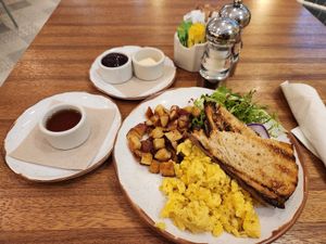 breakfast potatoes, sourdough toast, blueberry jam, syrup, salad at Truth & Tonic in Las Vegas