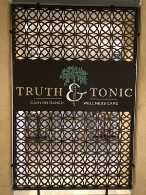 😀 at Truth & Tonic in Las Vegas