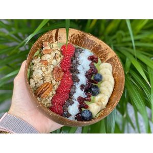 Bowl Sucree based on soy yogurt or coconut or almond milk and differents toppings  at Cactus Restos in Paris