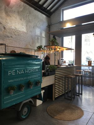 The space. at Pé Na Horta in Porto