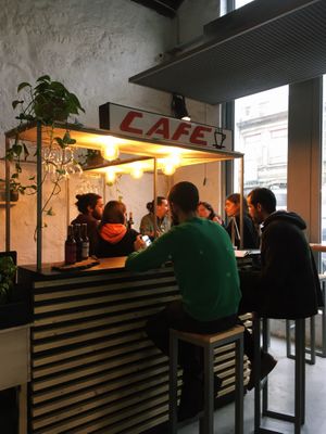 You can eat at the counter but there are also tables. at Pé Na Horta in Porto