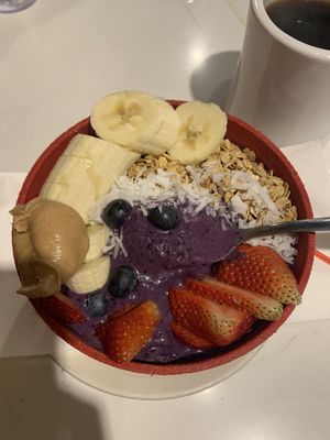 More detail of the blueberry bowll is  at Bonjour Cafe in Boston