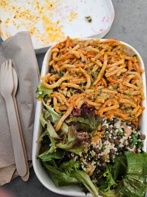 Tasty salad mix at SYD - SumoSalad - T1 in Sydney