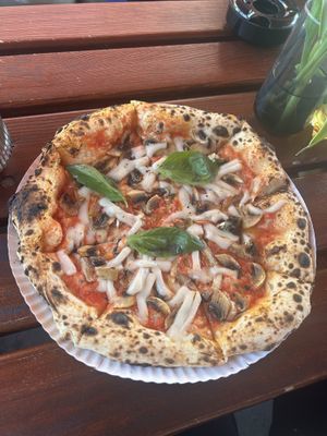 Pizza Funghi with vegan mozzarella   at Nonno Mio in Bochum