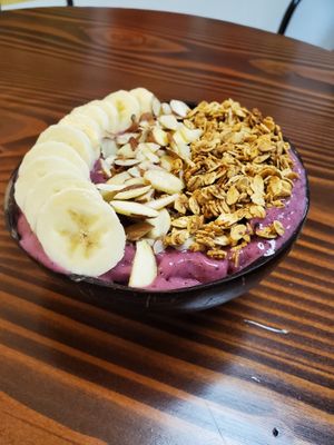 Berry Granola Smoothie Bowl at Feel Good Smoothie Bar and Cafe in Oneonta