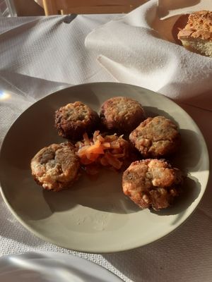 Onion chutney dish at Vakhos Taverna - Βάκχος Ταβέρνα in Delphi