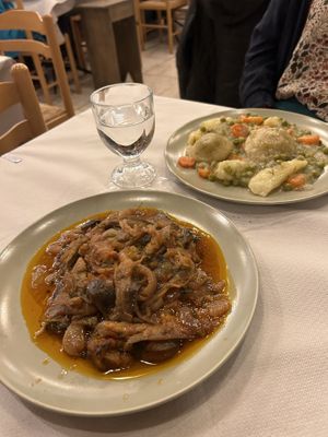Main  at Vakhos Taverna - Βάκχος Ταβέρνα in Delphi