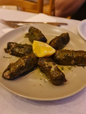 Stuffed vine leaves at Vakhos Taverna - Βάκχος Ταβέρνα in Delphi