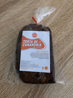 Torta de Zanahoria / Carrot cake at Bahji Bakery Rosales in Bogota