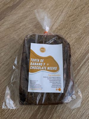 Torta de banano y chocolate negro / Banana and dark chocolate cake at Bahji Bakery Rosales in Bogota