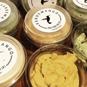 Untables a base de nueces  at Verde Mango in Bogota