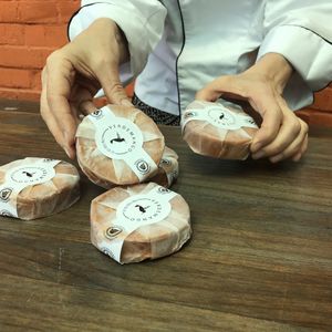 Quesos madurados crudiveganos  at Verde Mango in Bogota