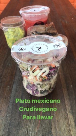 Almuerzos crudiveganos para llevar at Verde Mango in Bogota