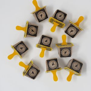 Paletas veganas a base de nueces  at Verde Mango in Bogota