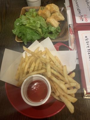 French fries and seitan at Fujikin - フジキン in Tokyo