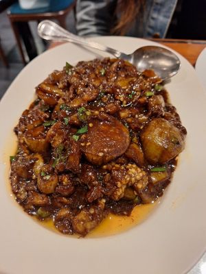 Aubergine in Chinese style sauce at M&L Chinese in Dublin