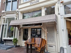 front at Dende in Leiden