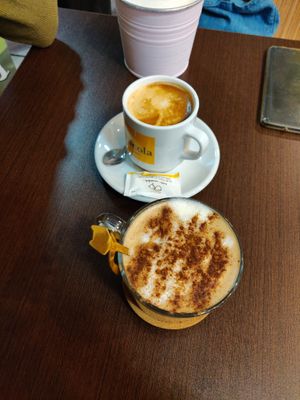 Cappuccino + Latte   at Moko Veggie Café - Alvalade in Lisbon