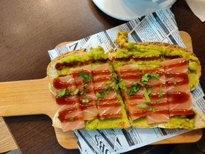 Tosta de Salmão e Abacate at Moko Veggie Café - Alvalade in Lisbon