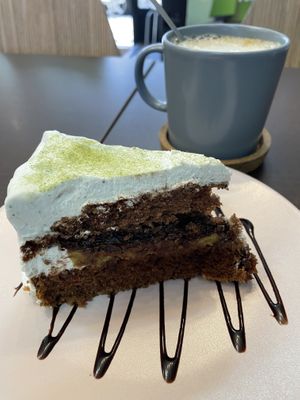 Macha a chocolate cake! A great desert to have at Moko Veggie Café - Alvalade in Lisbon