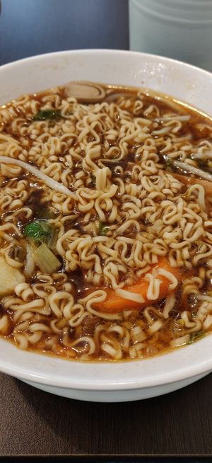 Winter noodles soup at Moko Veggie Café - Alvalade in Lisbon