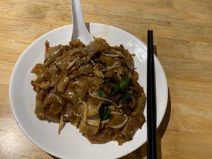 Fried Kway Tiao at Zi Zai Vegetarian 自在齋 - Tampines in East Singapore