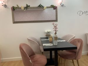 Decoration at Healthy Lounge in Antibes