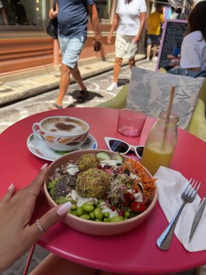 Vegan Bowl 😋  at Healthy Lounge in Antibes