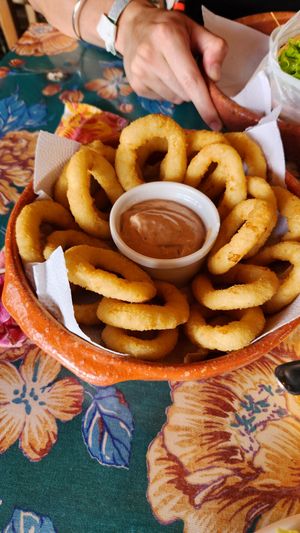Aros de cebolla vegan at Casa da Dona Santa in Bombinhas