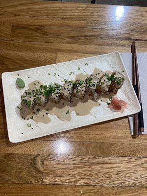 Great selection of vegan dishes, there market even has vegan Dominican yogurt which is very cool 😎😍. I bought a birthday cake from here and is perfect.  at DBL Market in Santo Domingo