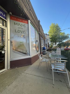 Outdoor seating at Alice & Friends' Vegan Kitchen in Chicago