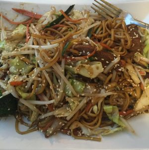 Yummy Chow Mein at Alice & Friends' Vegan Kitchen in Chicago