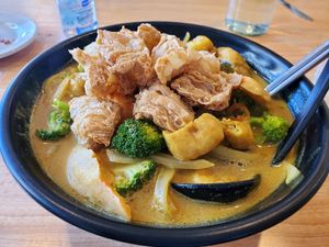 Laksa at Alice & Friends' Vegan Kitchen in Chicago