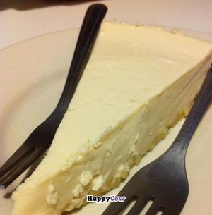 cheese cake at Alice & Friends' Vegan Kitchen in Chicago