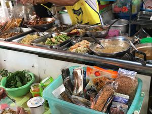 Food at Art Aharn Jay in Bangkok