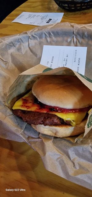 Burger with jam at Bastard Burgers in Malmo