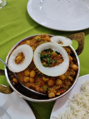 Chickpea masala at Ganesh Indian Restaurant in Cat Ba